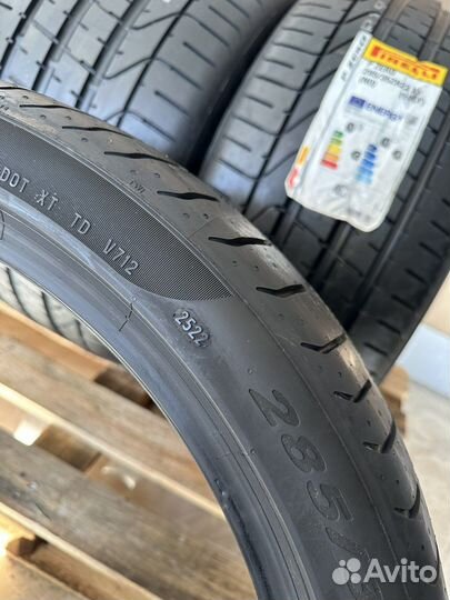 Pirelli P Zero 285/35 R22 и 315/30 R22 106Y
