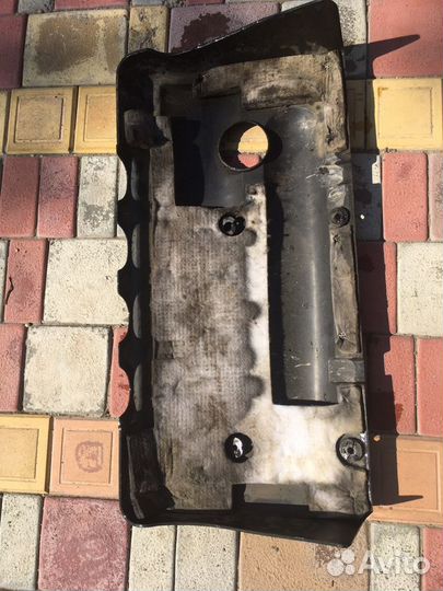 Крышка двигателя ZZ Toyota Corolla 9 Е120 Е130