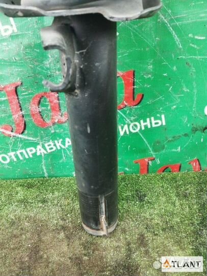 Стойка передняя правая audi Q3