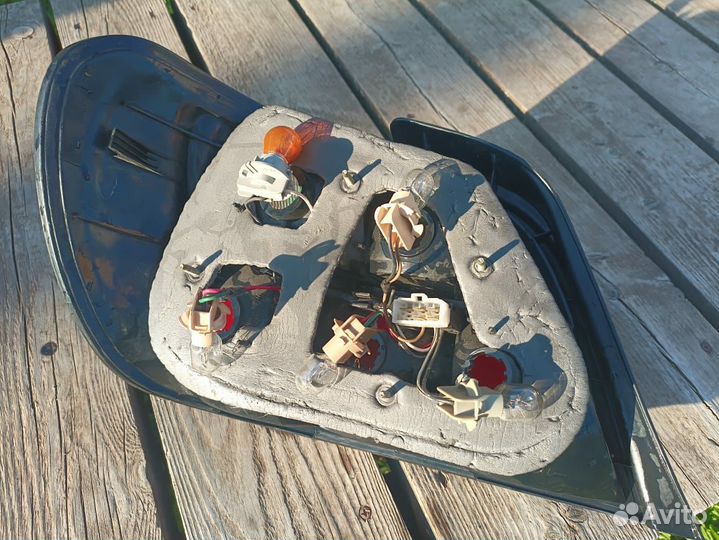 Фонарь задний правый Subaru Impreza