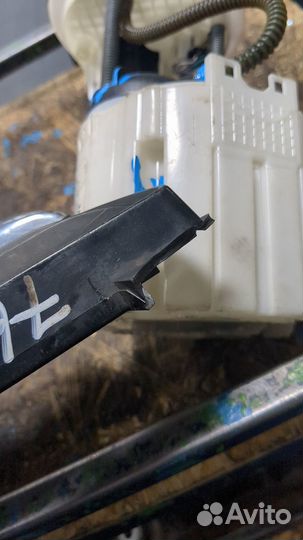 Решетка радиатора Nissan Almera N16, 2001