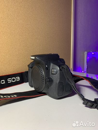 Зеркальный фотоаппарат canon 700d body