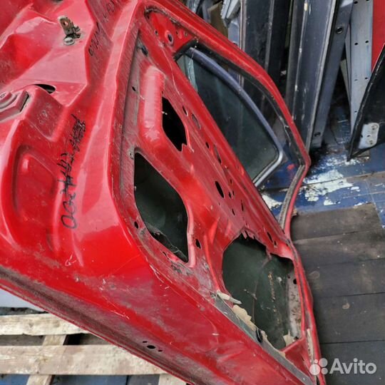 Дверь передняя правая на фольксваген поло