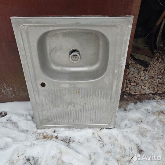 Раковина из нержавейки