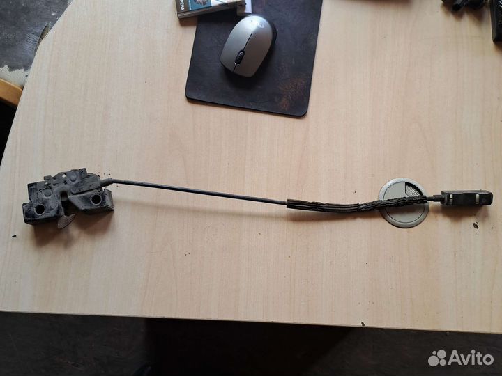 Замок капота Volkswagen Polo 5