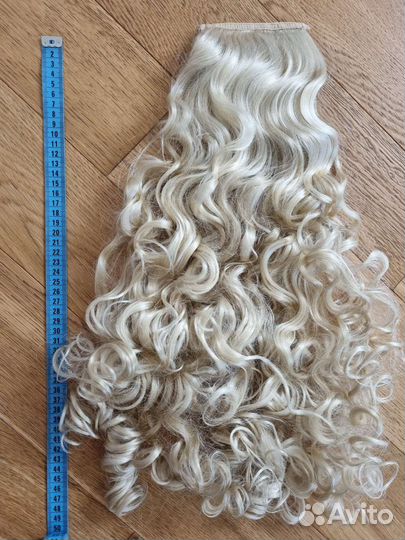 Волосы на заколках