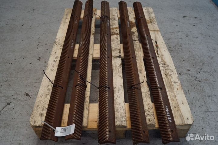 Комплект бичей (лев.+пр.) AZ58905