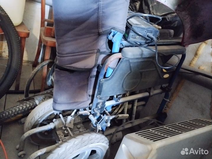 Инвалидная коляска с электроприводом