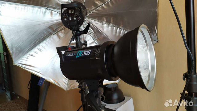 Комплект студийного света Godox DE 300