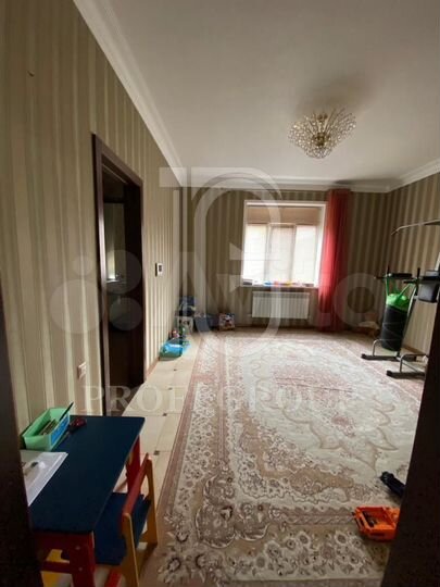 Дом 180 м² на участке 6 сот.