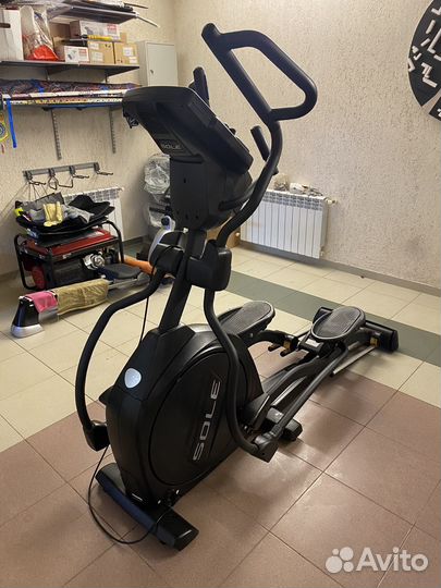 Эллипсоидный тренажер Sole e35