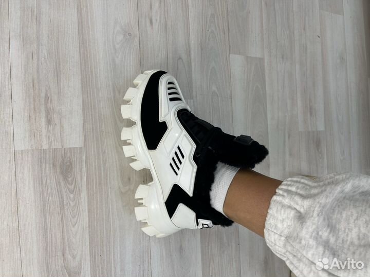 Кроссовки зимние