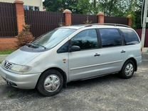Volkswagen Sharan 2.0 MT, 1996, 347 000 км, с пробегом, цена 300 000 руб.