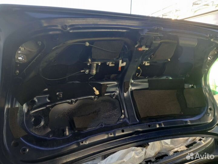 Крышка багажника от crown grs180 06г