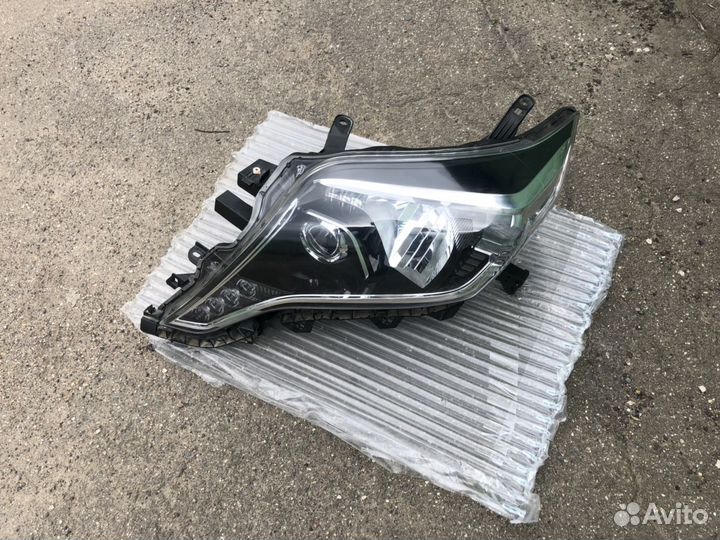 Фара левая Toyota Prado 150 Led рестайлинг 14-17