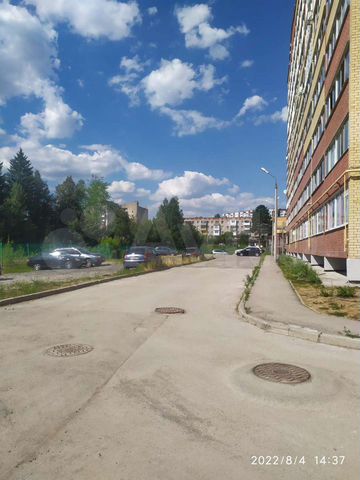 2-к. квартира, 50 м², 2/10 эт.