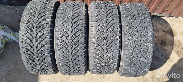 Nokian Tyres Hakkapeliitta 4 215/45 R17 91