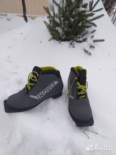 Лыжные ботинки