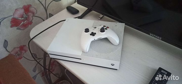 Xbox One s 512 гб
