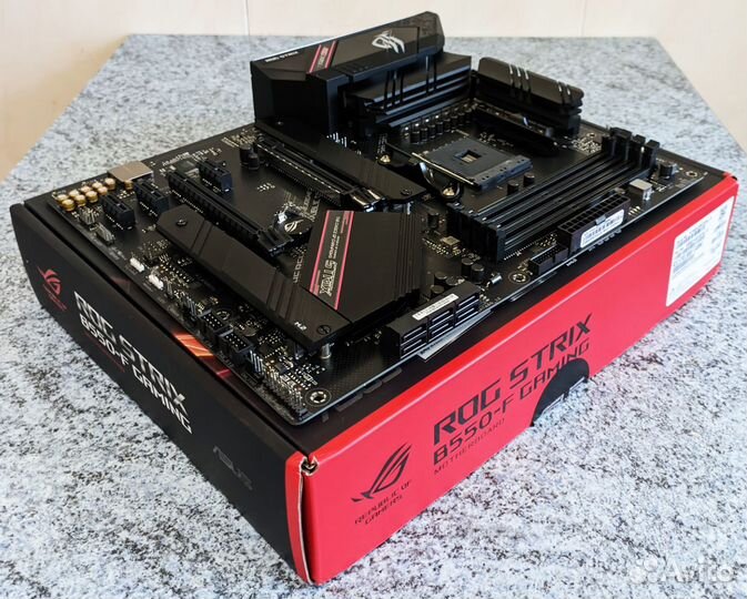 Asus ROG Strix B550-F Gaming Новая