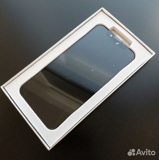 Дисплей на iPhone 13