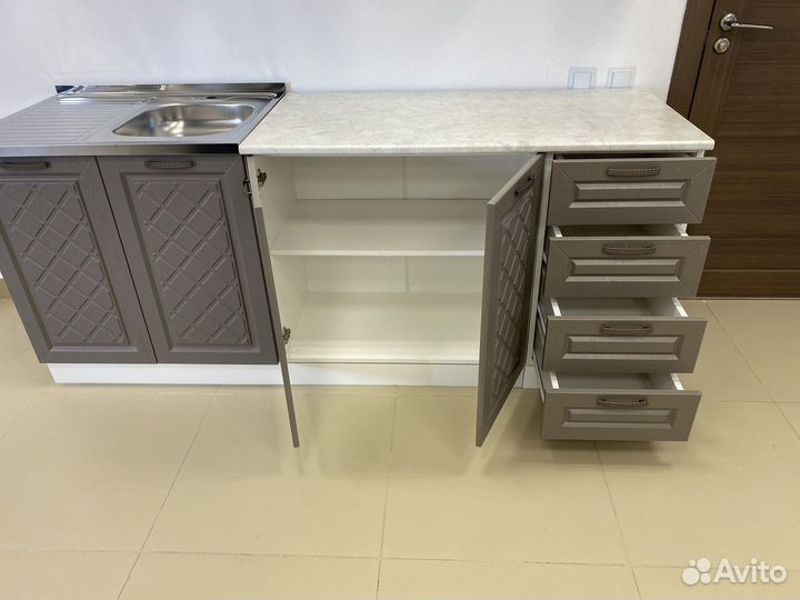 Кухня готовая новая