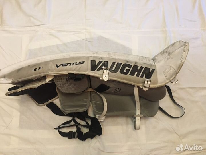 Хоккейная вратарская форма в отличном состоянии