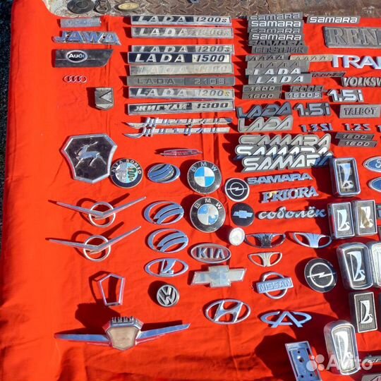 Эмблемы значки