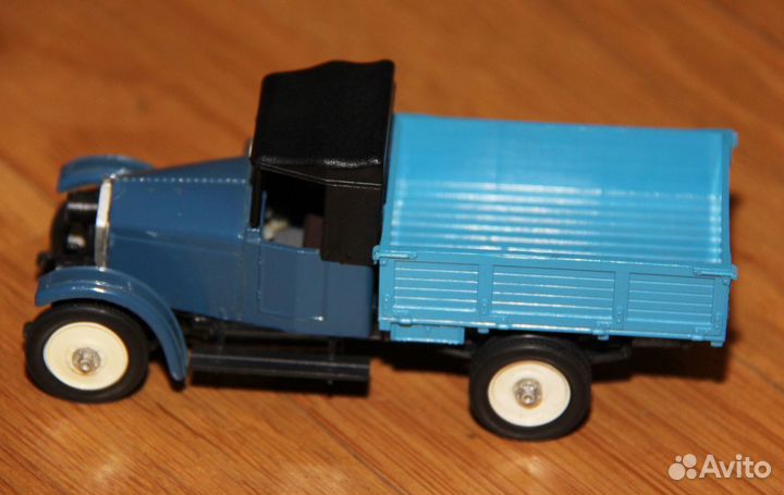 Коллекционная модель автомобиля амо Ф-15