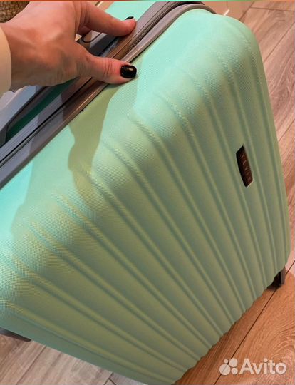 Чемодан на колесах