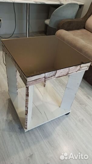 Журнальный стол на колесах с подсветкой