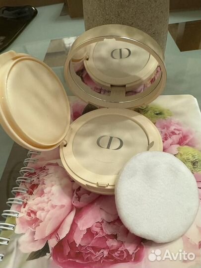 Пудра Dior Forever Cushion