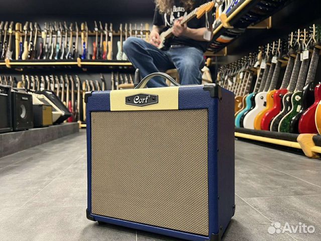 Комбоусилитель Cort CM15R DB новый