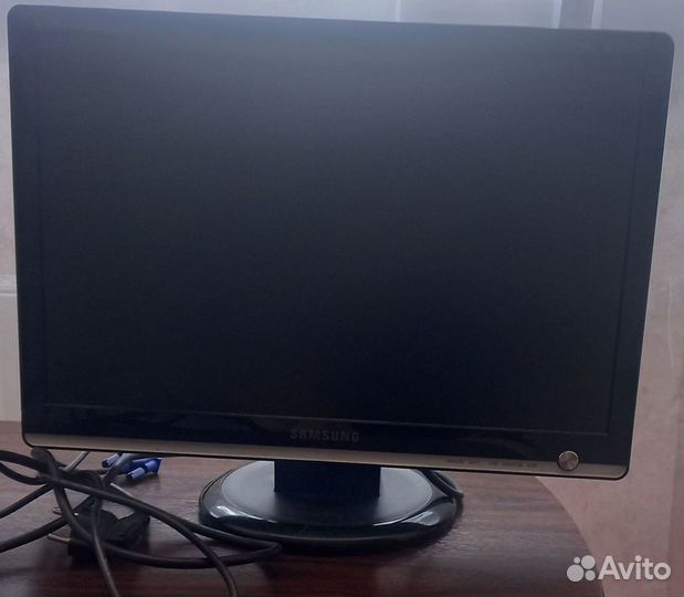 Мониторы samsung 931BW и NEC 195VXM+