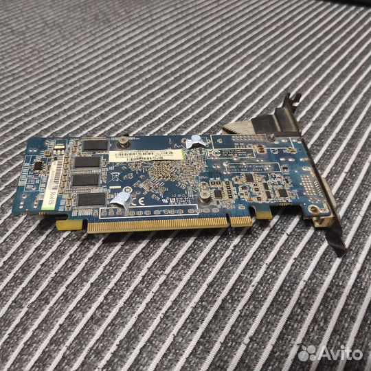 Видеокарта Radeon HD 5550 1Gb