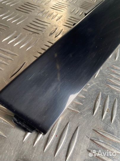 Накладка двери задняя левая Audi Q7 4M cvmd 2016