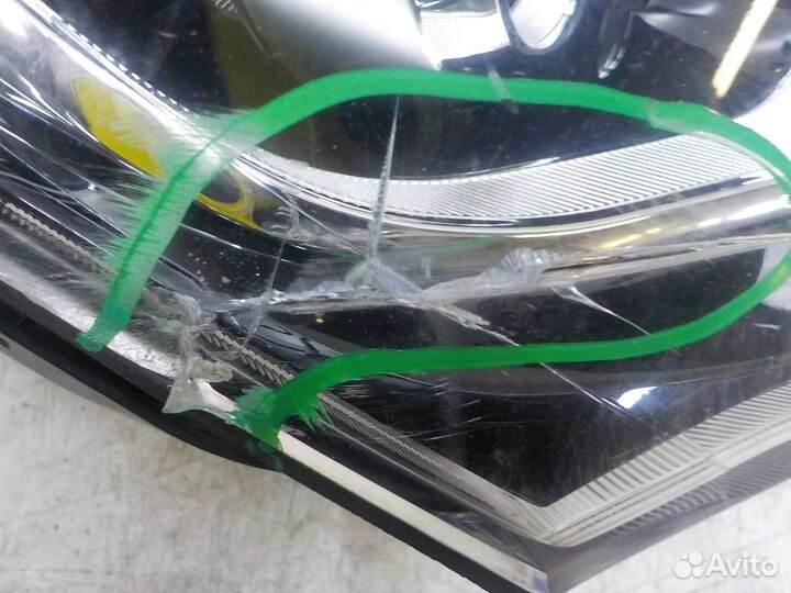 Фара правая на Hyundai Santa Fe