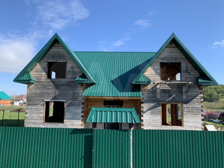 Дом 180 м² на участке 15 сот.