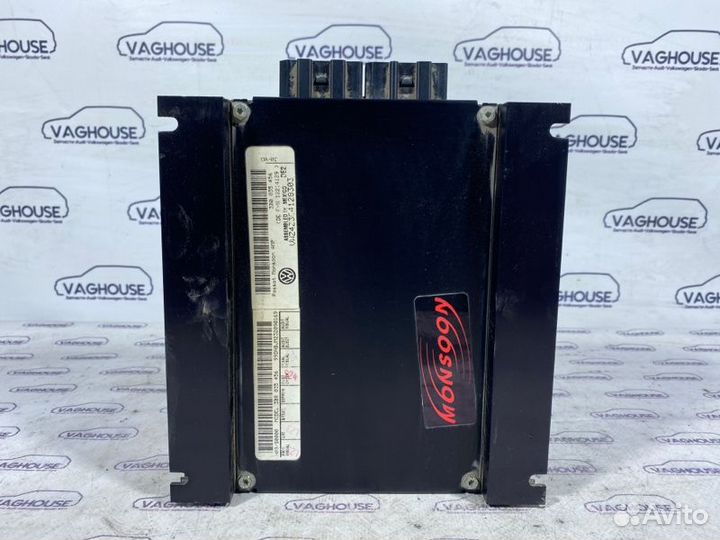 Усилитель акустической системы Volkswagen Passat