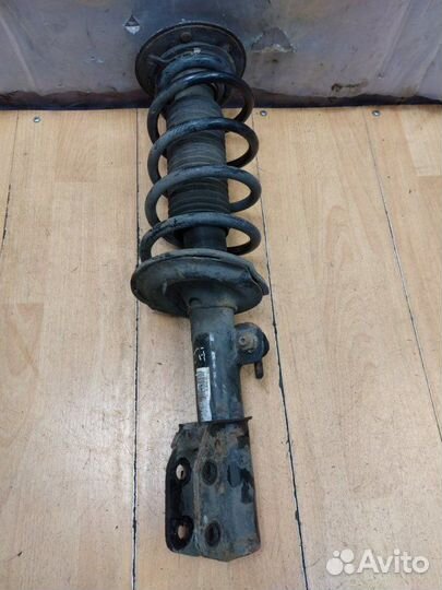 Стойка подвески передняя левая Opel Antara