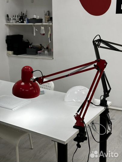 Лампа настольная для маникюра