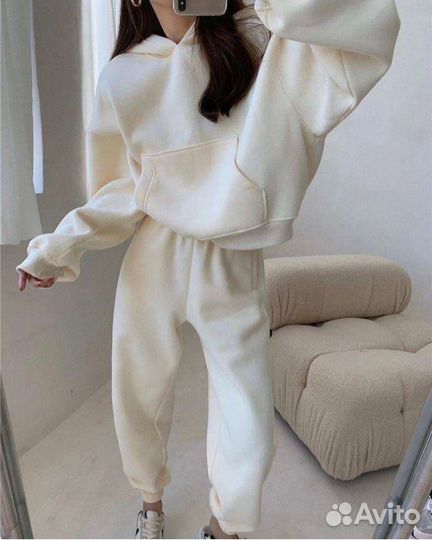 Спортивный костюм женский