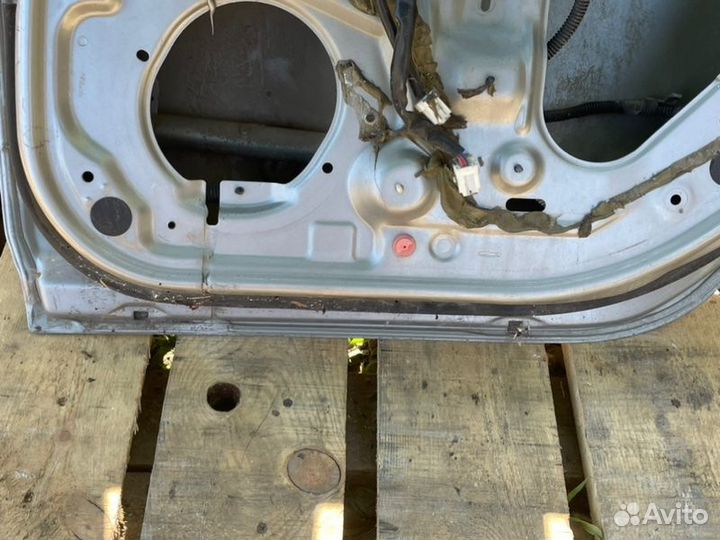 Дверь задняя правая Nissan Primera P12