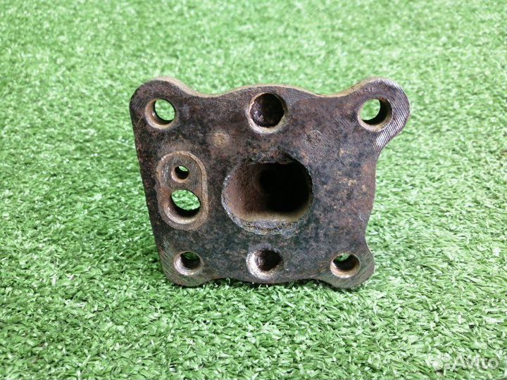 Ступица задняя левая Ford Fiesta CBK 2008