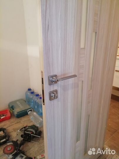 Установка входных и межкомнатных дверей