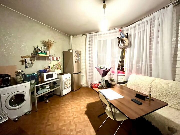 2-к. квартира, 63 м², 8/12 эт.