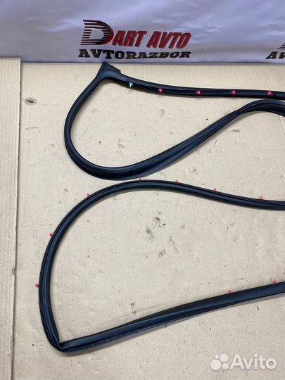 Уплотнитель двери передний правый Haval H9 Рест