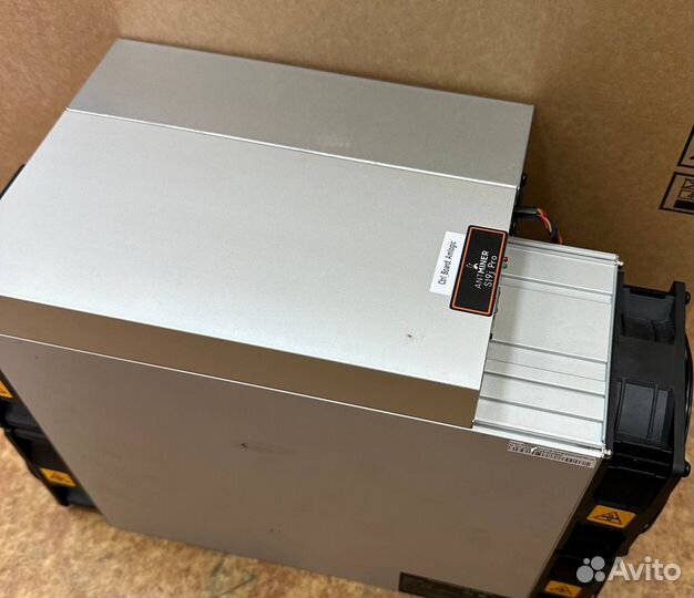 Antminer S19 82T для майнинга