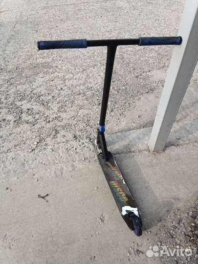 Трюковои самокат