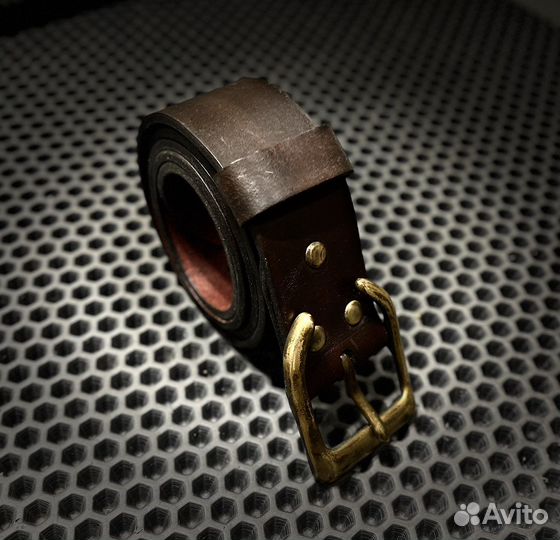 Мужской кожаный ремень